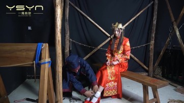 【一绳有你】古装剧【刑场上的新娘】李员外被抢来的漂亮新娘用被子枕头捂死大堂受审酷刑受尽穿着秀禾押到刑场砍头
