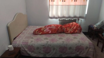 【夜色撩人】女女游戏（装袋挣扎）