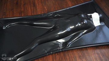 【闪闪工作室】时雨的抽气系列 - 超压迫乳胶真空床 - 整整5小时的超长置放玩弄