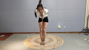 【一绳所爱】紫涵职业装五花紧缚单脚吊绑
