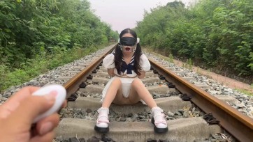 【FXX】户外露出 内置振动强高 强制开口口水直流 KB 把玩白袜丝足