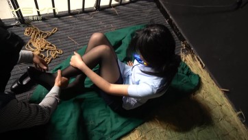 【一绳有你】【囚禁空姐】黑丝性感丰满空姐文雅服装间遭袭装麻袋25分钟挣扎求饶放出被后手极限紧缚乖乖顺从却被纱巾