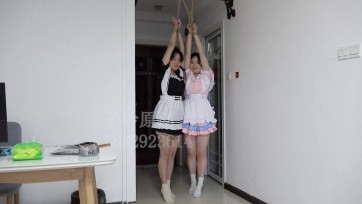 【子衿原创】一根绳上的姐妹俩 谁会先忍受住哭出来