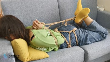 【JS】凌熙 沙发驷马 棉袜 快感棒强震