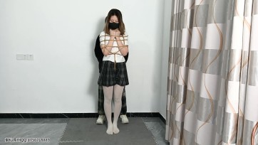 【御仙工作室】JK白丝妹妹的前手缚SP（耳光，羞辱，SP，虐足，白丝）