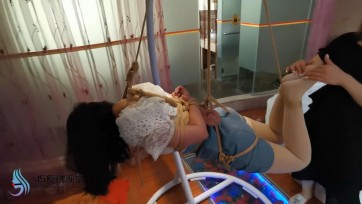 【JS】琳洛 初次体验吊缚 痛苦的姿势 哭泣的女孩