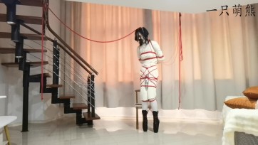 【一只萌熊】芭蕾高跟电击走路训练