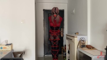 【CD伪娘小诡的自缚】肛钩上的雪白猪屁股