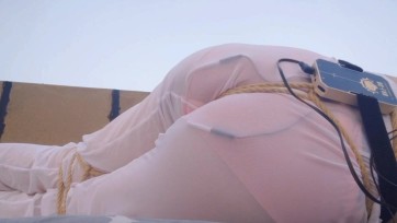 【伪娘小鱼】前锁后塞，楼顶自缚，郊狼自动电击的十分钟