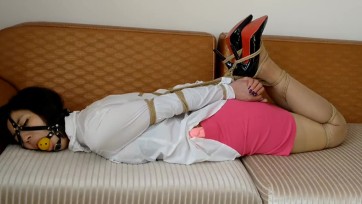 【一往情深】囚禁白领三部曲之屈服