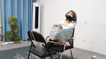 【得意客】潜入家中的蒙面女人01. 被蓄谋已久的坏女人潜入家中玩弄,迷晕后捆绑