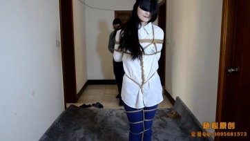 【随心原创】刚毕业的清纯M第一次尝试紧缚的感觉！羞涩的表情