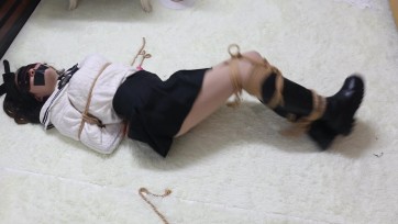 【领玥】御姐身份暴露了，其实我是长筒靴高挑御姐哦！喂喂御姐怎么也要被绑起来拿上玩具调教和鞭子虐待调教啊 ！还有没有天理啦 正反绑完又驷马绑 打的本玥死去活来的 呜呜 震动的东...