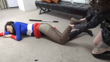 【逍遥】都市女侠女超人的陨落1