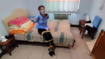 【夜色撩人】女保安下班回家，遭遇邻居入室劫持捆绑调教（40分钟，超紧捆绑，大功率ZDB放置，无法挣脱）