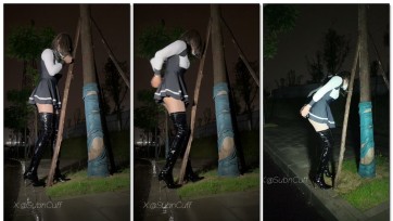 【Sub咔咔】雨天泳衣高跟长筒靴背铐锁在树上SubM