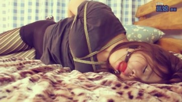 【邕娘】灵儿妹子的黑丝盛宴！！！