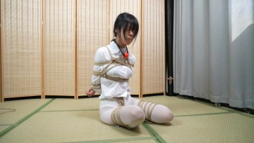 【象人工作室】【朝朝】TWDZ白丝麻绳折腿捆绑放置挣扎！肉色肌肉贴封嘴封眼！