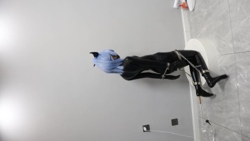 【咕咕原创】魔法少女cos-胶衣全身镣铐罚站放置！如果偷懒的话会被电击惩罚哦~